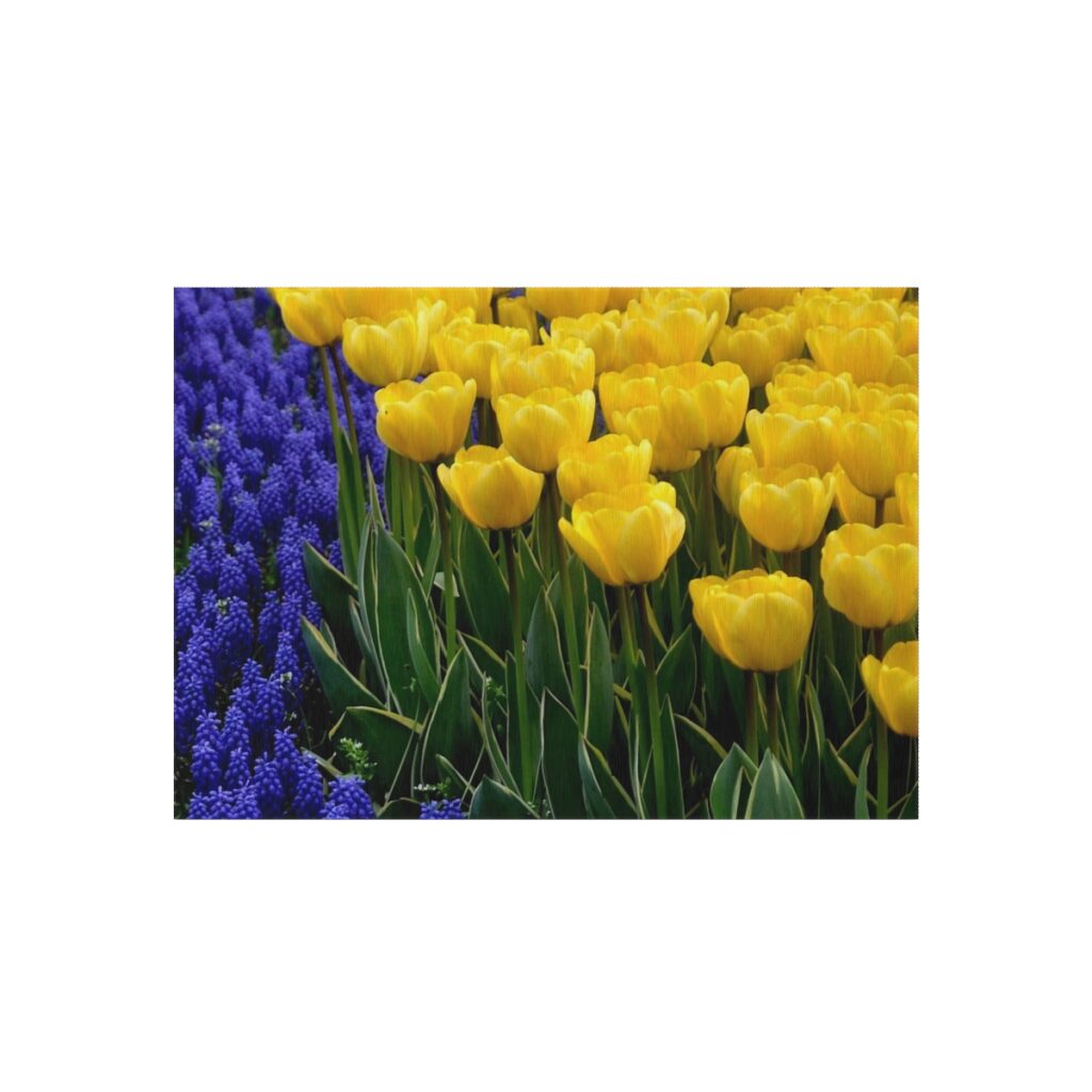 outdoor rug “Blue-yellow tulips”