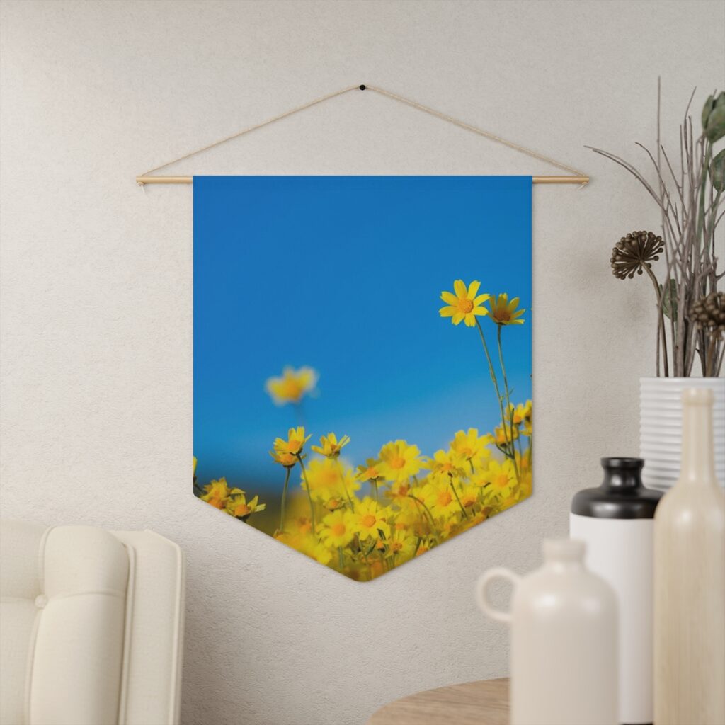 pennant “Blue-yellow daisies”